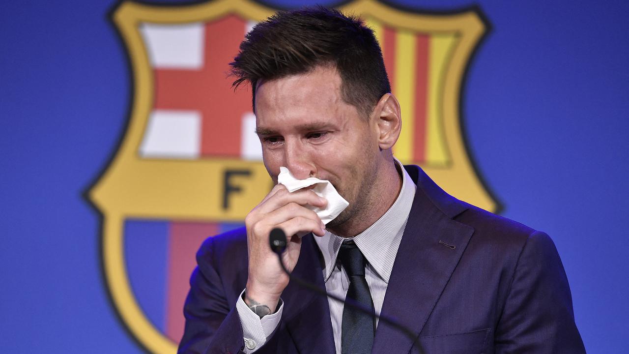 Gila Bener..Tisu Bekas Air Mata Messi Terjual Seharga Rp14,3 Miliar